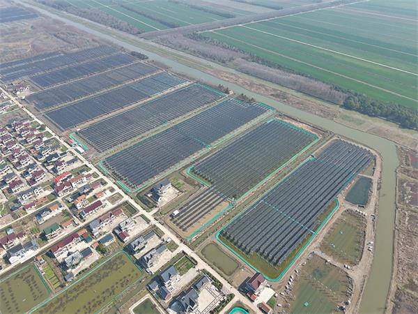 上海崇明陈家镇立新村10万千瓦渔光互补发电项目